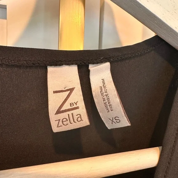 Zella Black Sleeveless Romper - Picture 2 of 4